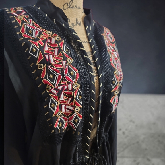 Cato Black Sheer Kimono with Red and White Embroidery NWT Size XL - Picture 4 of 5
